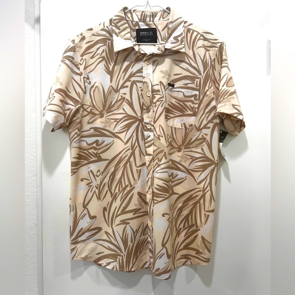 NWT O’Neill TRVLR Series Men’s button down.
